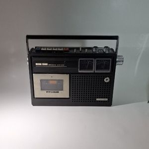 レトロ ラジカセ 東芝のYahoo!オークション(旧ヤフオク!)の相場・価格