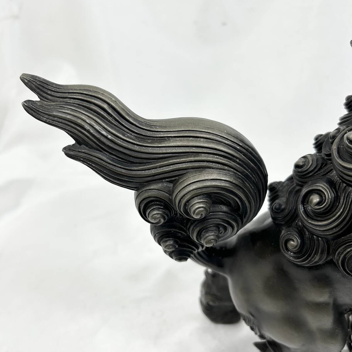 玉乗りシーサー 玉獅子 狛犬 金属製 魔除け 縁起物 インテリア 置物 約