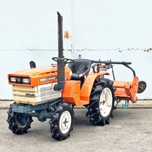 クボタKT20 稼働312時間⭐︎20馬力中古トラクター　 20馬力クボタトラクターX20やす価格です。 ⚙ 中古農機具専門店 - (株