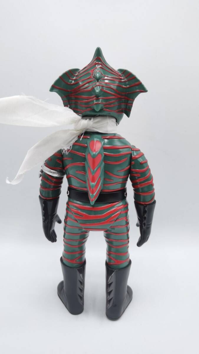C33： 23cm【punkdrunkers x JPX アマゾン 仮面ライダー ソフビ パンク