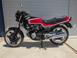 CBX400FF 当時物BEETテール 赤白2型 CBX400FF 当時物BEETテール 赤白2型 CBX 400 2型のYahoo!オークション