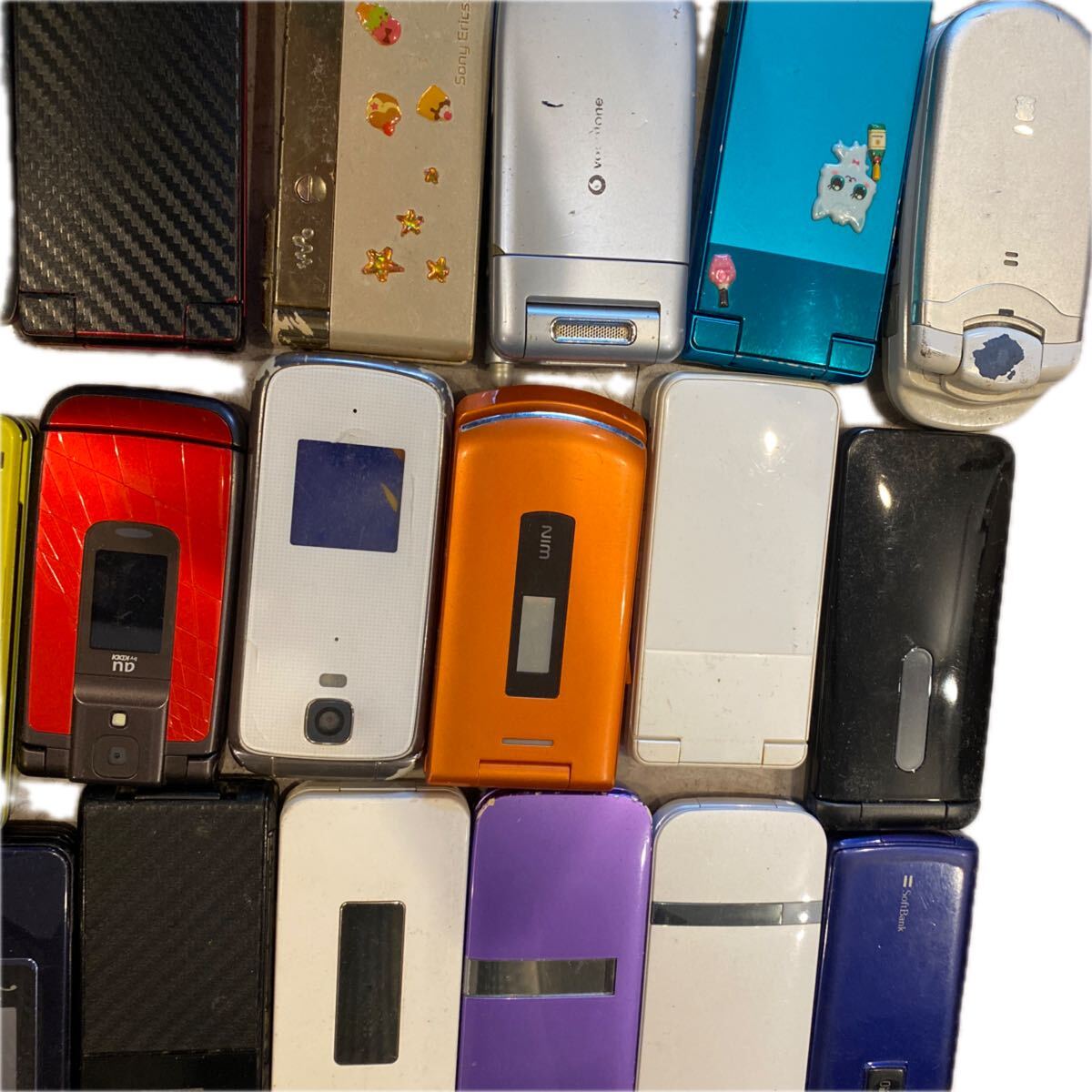 ガラケー約90台 大量まとめ売り ジャンク 折りたたみ携帯電話 docomo