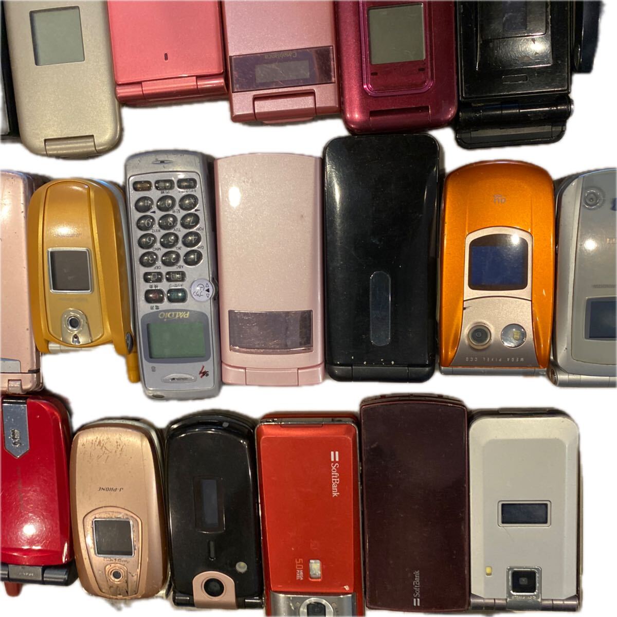 ガラケー約90台 大量まとめ売り ジャンク 折りたたみ携帯電話 docomo