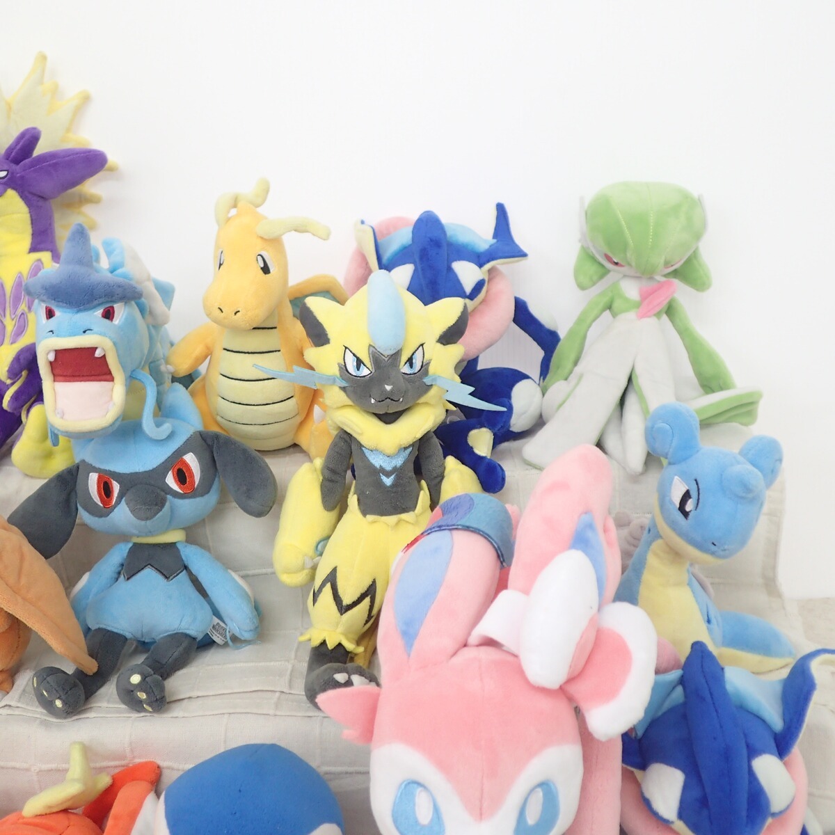 三英貿易 ポケモン ぬいぐるみ まとめて20体セット 紙タグ無し 三英貿易 ポケモン ぬいぐるみ まとめて20体セット 紙タグ無し