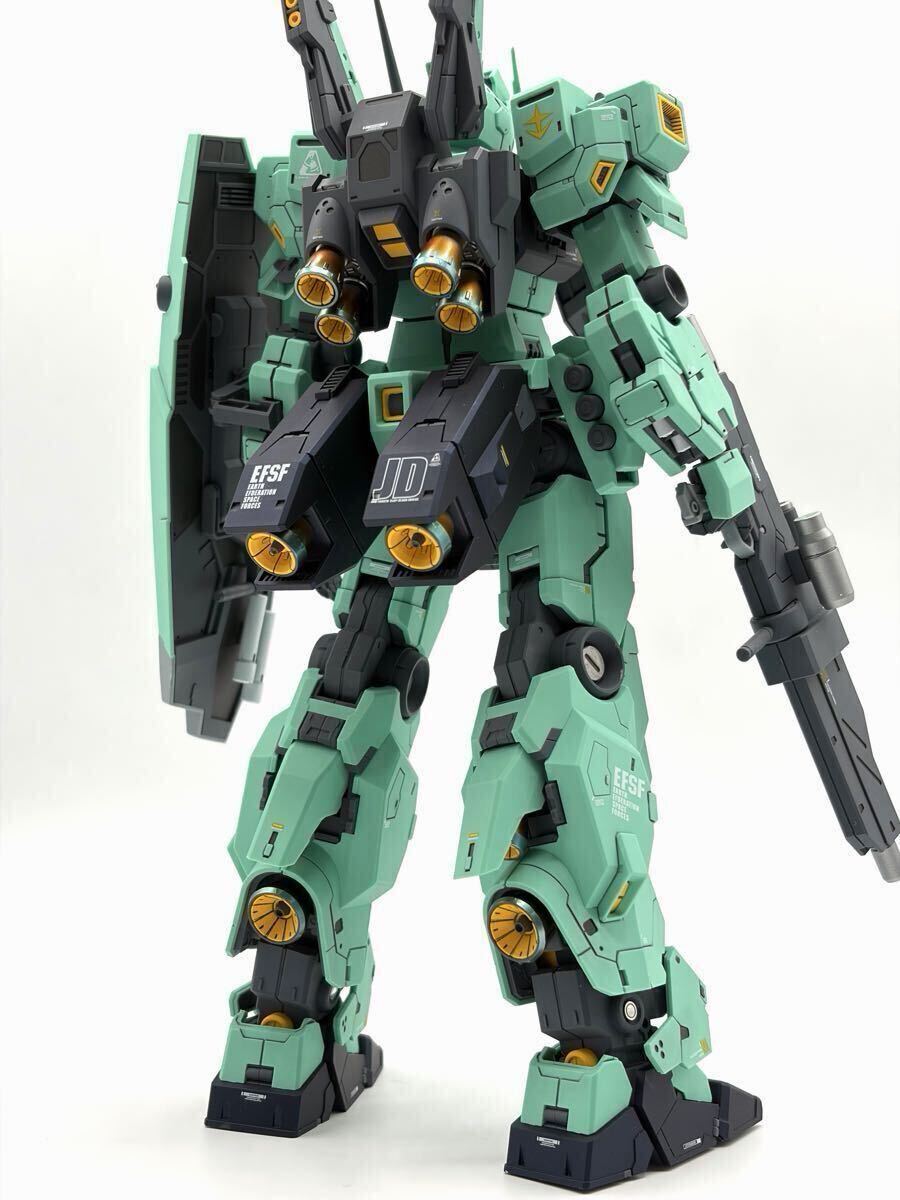 海外製プラモデル ジェダアムロ専用機 改修塗装済み完成品 RGM-88X ジェダ アムロ専用機 海外製 検)BANDAI MG