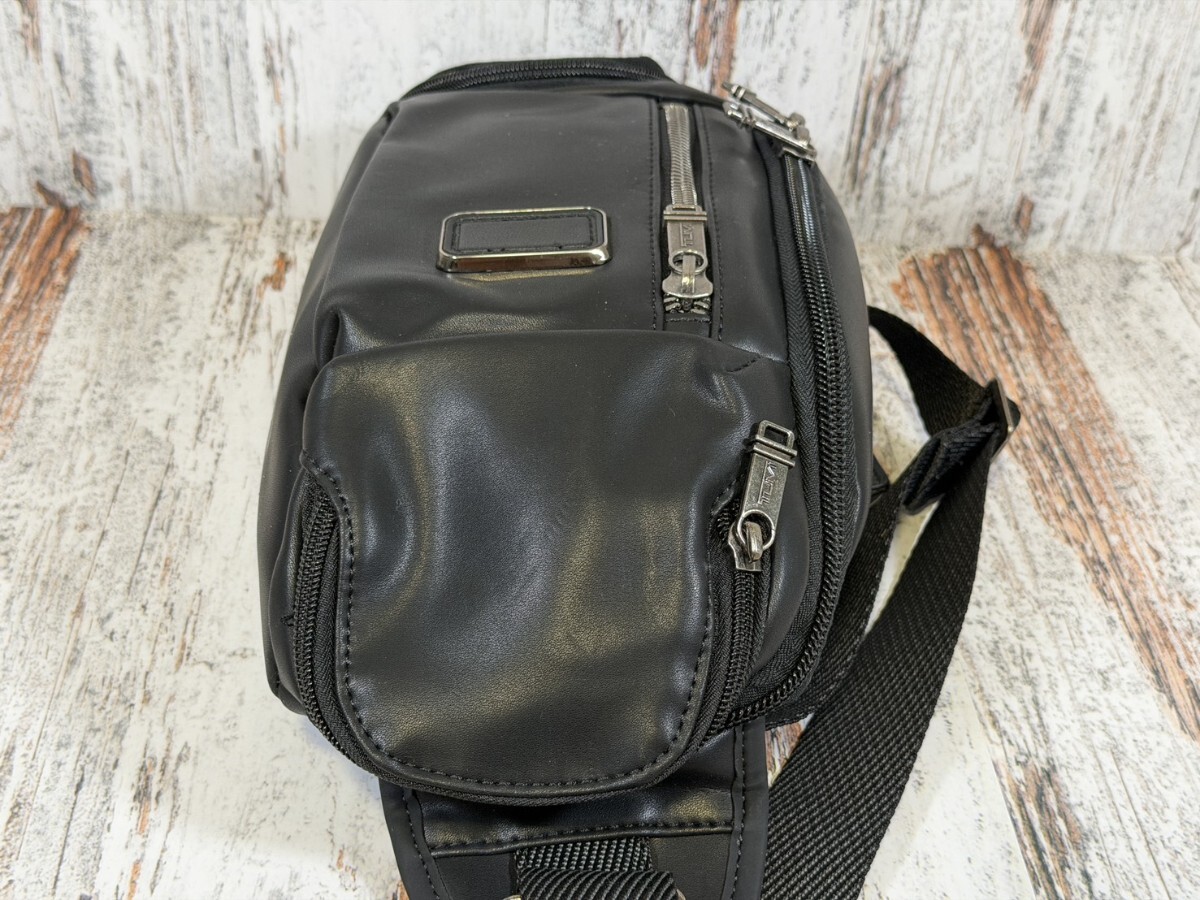 TUMI ケリースリング ボディバッグ ショルダーバッグ オールレザー