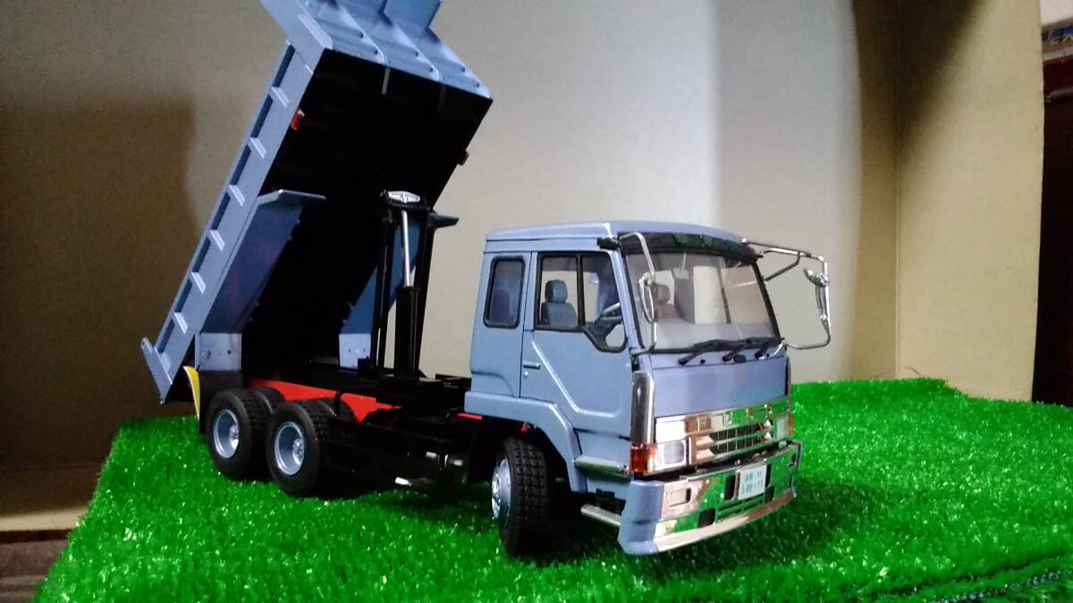 アオシマ1/32 三菱ふそうザ・グレートダンプ完成品！！ 絶版レア