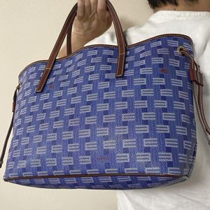 エトロ バッグのYahoo!オークション(旧ヤフオク!)の相場・価格を見る