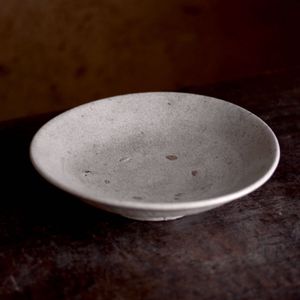 黒田泰蔵 白磁の値段と価格推移は？｜4件の売買データから黒田泰蔵