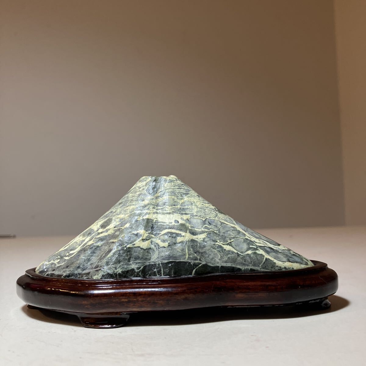 水石 富士山 鑑賞石 盆石 盆栽 飾り石 台座付き(盆栽)｜売買された