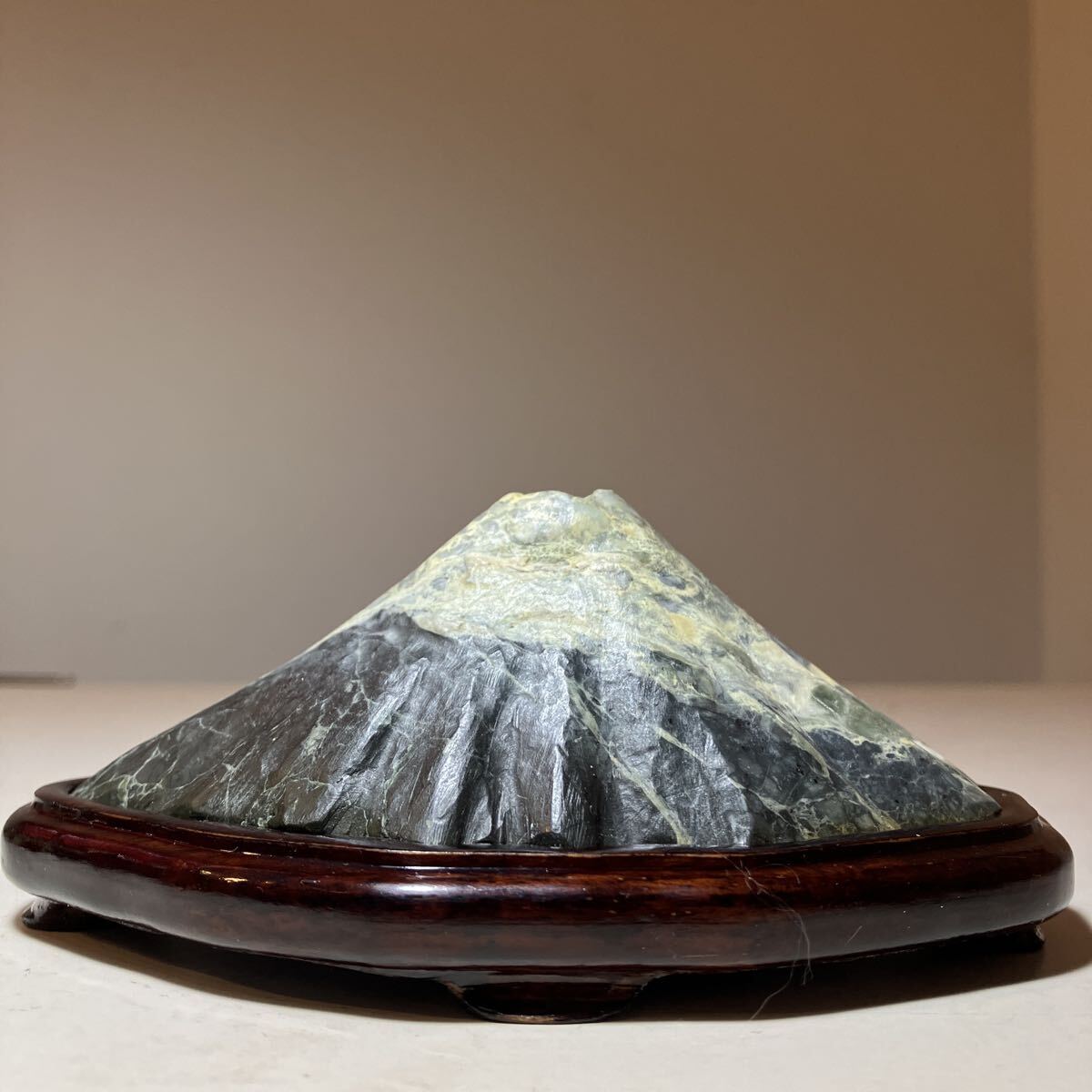 水石 富士山 鑑賞石 盆石 盆栽 飾り石 台座付き(盆栽)｜売買された