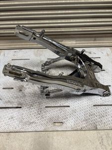 CBR400F 1型 純正スイングアーム16日まで CBR400F スイングアームの値段と価格推移は？｜19件の売買データから