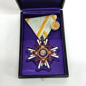 勲五等瑞宝章の値段と価格推移は？｜55件の売買データから勲五等瑞宝章