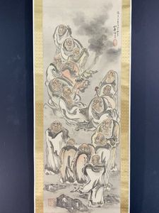 掛け軸　鈴木百年　絵［鉾祭之図］紙本　肉筆 陶器軸先！ 鈴木百年の値段と価格推移は？｜11件の売買データから鈴木百年の価値が
