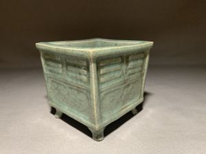 龍泉窯 青磁の値段と価格推移は？｜142件の売買データから龍泉窯 青磁
