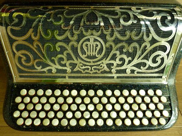 即決すぐ売れます♪ピエールマリアpiermaria極美品アコーディオンケース付 ○Piermaria Prodige○ピエールマリア 高級アコーディオン 美品