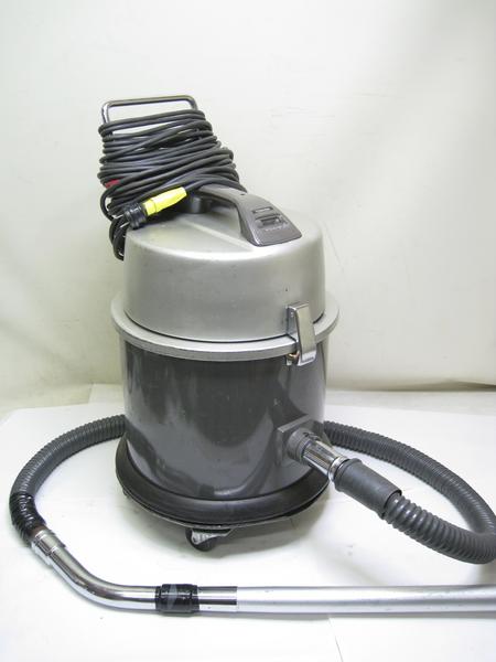 東芝 業務用クリーナー VC-P330 本体 A 7187☆東芝業務用クリーナー VC-P330 ジャンク(東芝)｜売買された