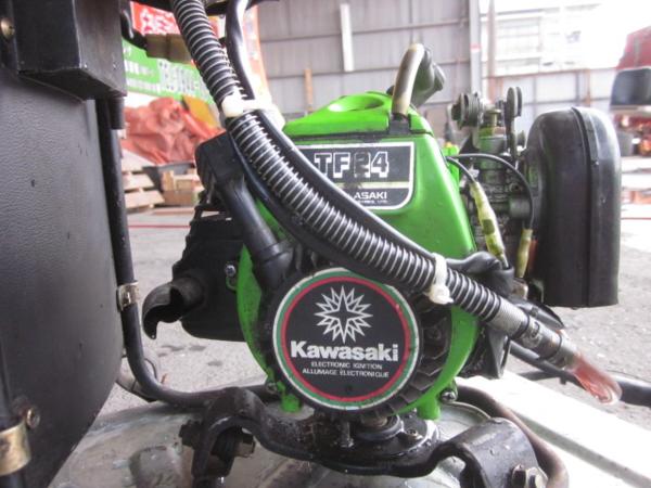 福岡□ IKS 背負い式 刈払機 カルサー 草刈機 カワサキ TF24 □(刈払機 