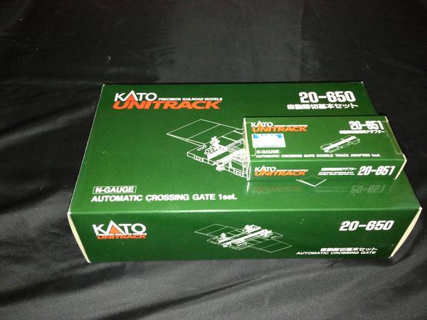 a05030 Kato Nゲージ 自動踏切基本セット 20 650と20 651 鉄道 線路 売買されたオークション情報 Yahooの商品情報をアーカイブ公開 オークファン Aucfan Com