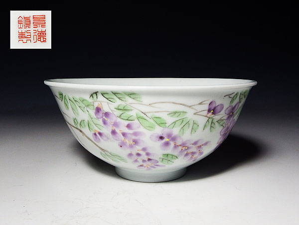 【桃】茶道具：期色絵粉彩花の図茶碗　　景徳鎮製