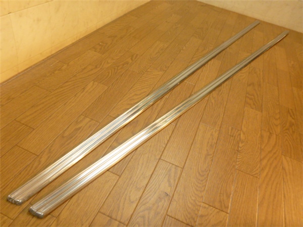 GC110 スカイライン ヨンメリ純正 ボディサイドモール ケンメリ