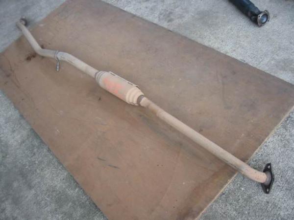 即決23355ワゴンＲ　ＭＣ２２Ｓ　エキゾーストパイプ