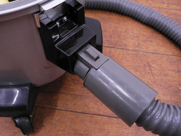◇HITACHI 日立 クリーンルーム用 電気掃除機 CV-103E 業務用(日立