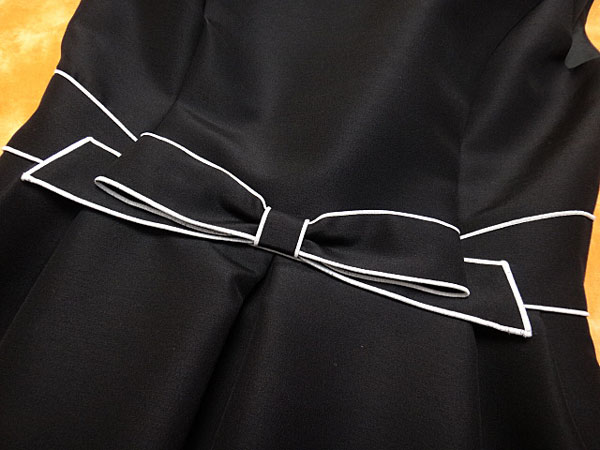 ★030817【DAISY LIN for FOXEY】美品WHITE CRYSTALワンピース40 DAISY LIN | Official website and Online Boutique &frasl; FOXEY MAGAZINE