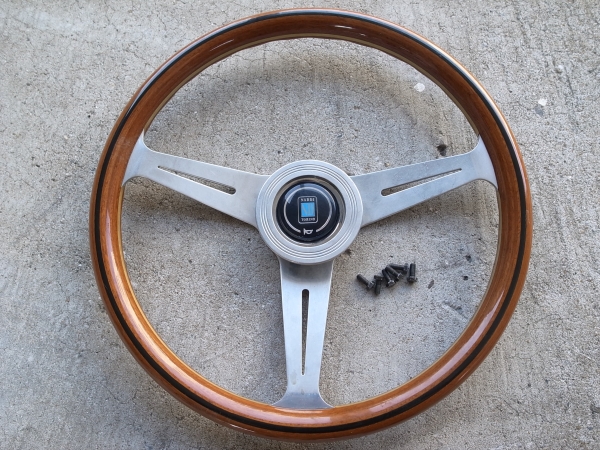 美品 NARDI ナルディ クラシック BC229 ウッドハンドル 約36Φ