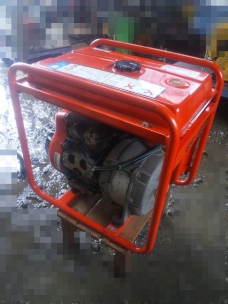 デンヨー 1.3KVA 発電機 GA-1605A 100V ジェネレーター 中古美品(発電