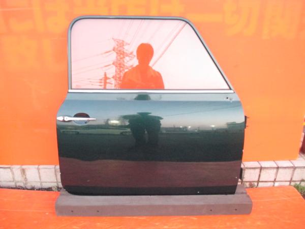 【I】ローバーミニ 1300 XN12A 純正 右側　ドア 中古品 グリーン
