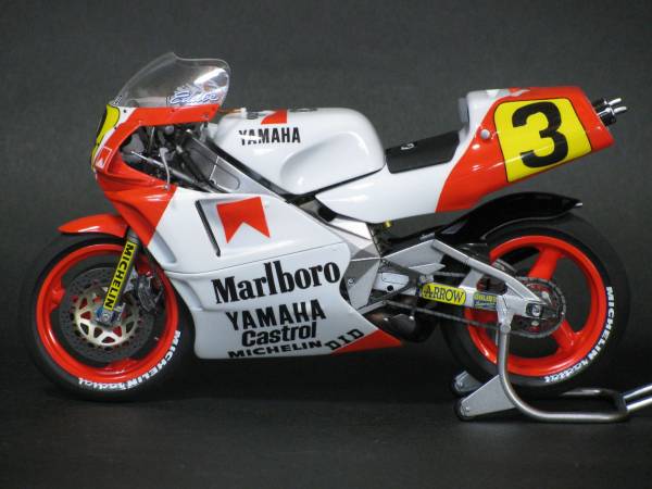 88 Marlboro YAMAHA YZR500 #3 Eddie Lawson