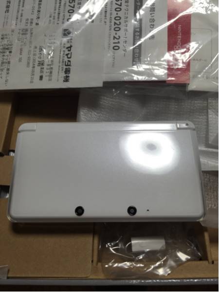 ニンテンドー3DS アイスホワイト中古使用頻度少なめ 良品
