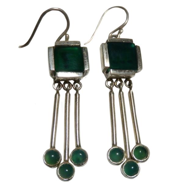 ■☆アジアン雑貨　ネパール グリーンオニキス・ピアス(P-9)
