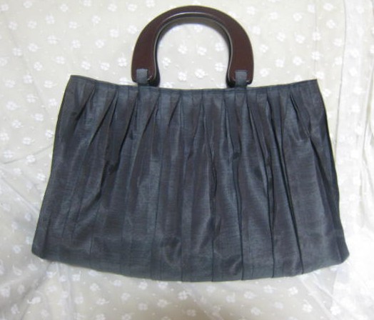 難ありですが、お得なヘリバッグ　高級縁使用