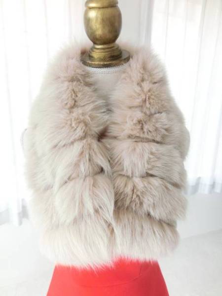 ★　新品　３WAY ！! シルキーベージュ　フォックススヌード