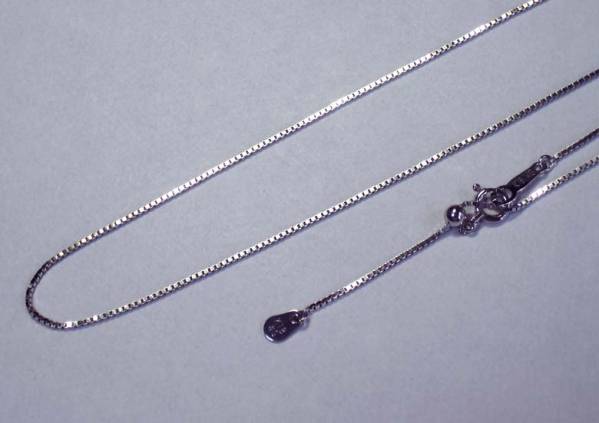 ☆未使用☆ K18WG ベネチアンネックレス45Cm☆送料無料☆