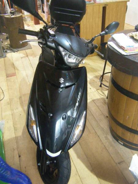 純正特注品 タイヤ、オイル、外装新品！！アドレスV125s売り切り！