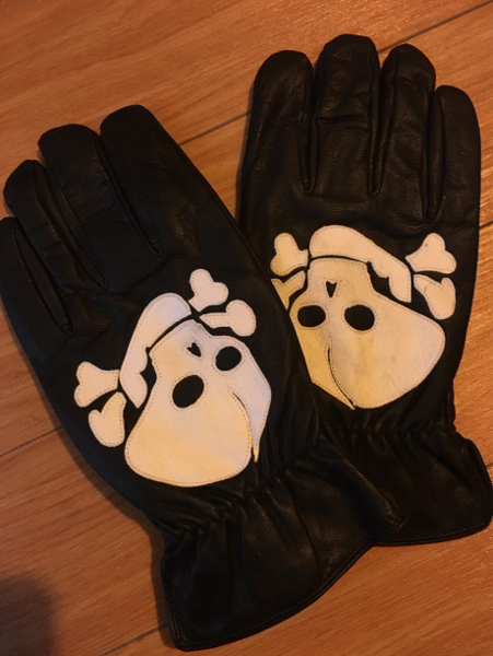 新品 未使用 バウンティハンター スカル レザー グローブ 手袋黒