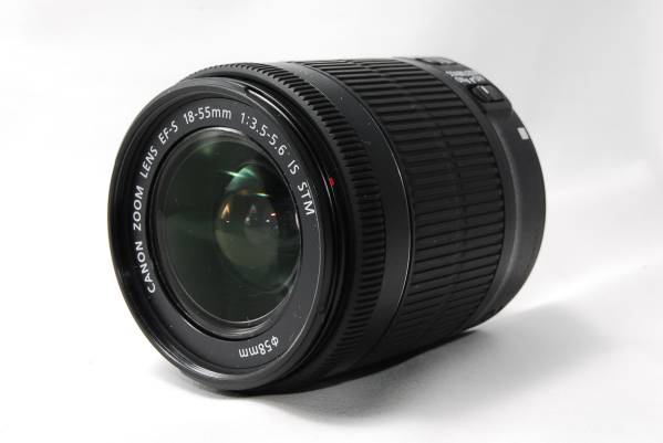 ☆美品☆Canon キャノン EF-S 18-55mm F3.5-5.6 IS STM