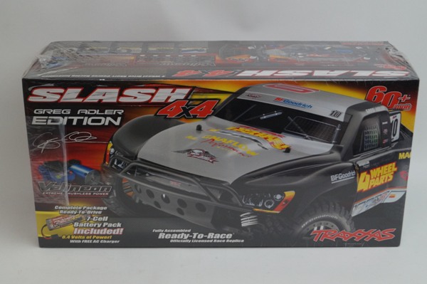 トラクサス 1/10 スラッシュ 4x4 GREG ADLERエディション RTR