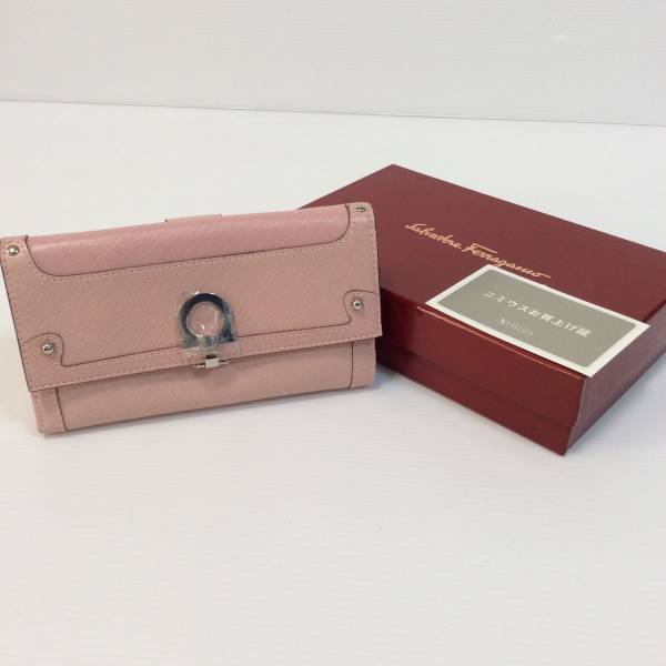 Salvatore Ferragamo/フェラガモ 長財布 ガンチーニ 新品 pink