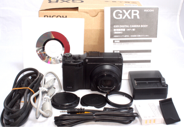 ◆美品◆RICOH リコー GXR + P10 28-300mm ★元箱&付属品★保証