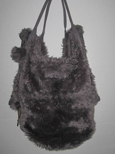 ディーゼルフェイクファーバック　グレー定価４万円位　訳アリ