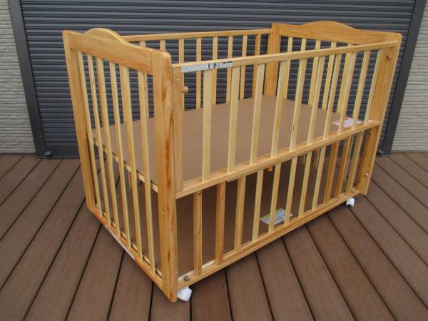 カトージ製♪　KATOJI　ベビーベッド♪　ファイン♪