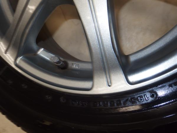 Exceeder山ありスタッドレス付195/65R15 6j+43ノアヴォクシー