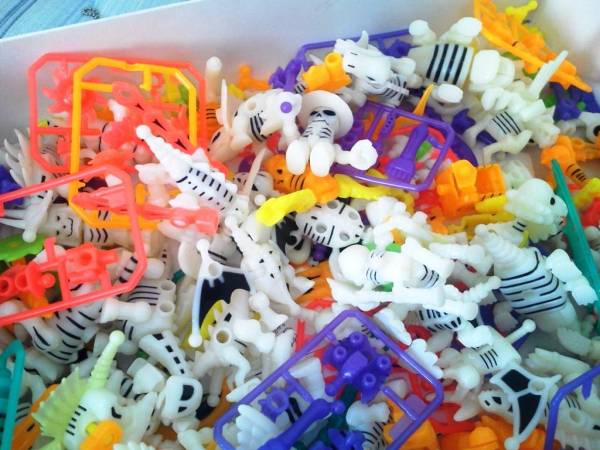 【まとめ売り】 ほねほねザウルス 45体_1