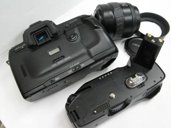 MINOLTA α807Si (縦位置グリップ＋35-70mm付き)□9863 稼働品ミノルタ