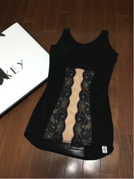 ブラデリス ボディシェイパー 未使用 S