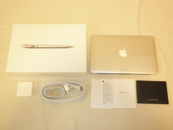 098 Apple MacBook Air 128GB MJVM2J/A シルバー 【未使用】